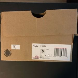 Ugg Sandals / slippers
